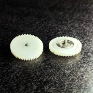 ENGRENAGEM COM MOLA E EIXO 1318